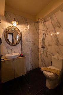 April Medieval Hotel - Rodes - 1