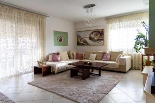 Sunshine Retreat Apartment - 3