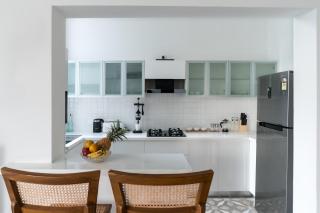 La Zorita, Luxurious 3 BHK with Private Pool, 10 mins from Anjuna Beach, Kitchen, Security, Terrace, Patio & Wifi - 2