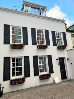 Sandringham House - Saint Helier Jersey - 0