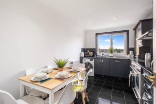 Fonthill Stay - SJA Stays - 3 Bed Apartment - 5