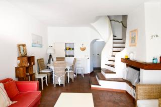 Fisherman house with WIFI and a mooring in a private area - parking near-by - 5