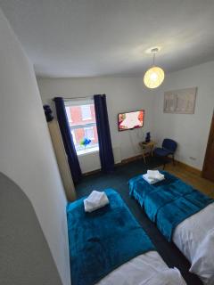 The blue studio flat - Hull - 8