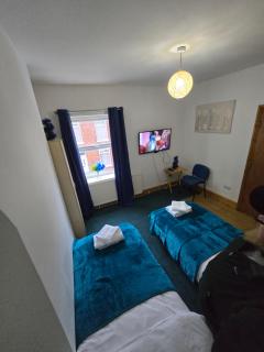 The blue studio flat - Hull - 7