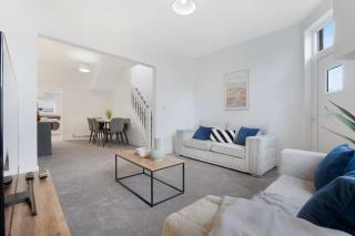 NEW! Spacious 4BR in Sidney - 1