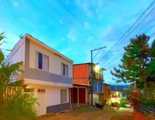 Refugio Romántico y acogedor ideal para parejas y familias en las hermosas montañas de CALI - Cali - 7