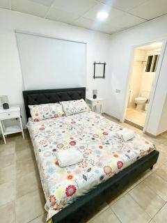 Cosy Refurbished Apt City Centre - Limassol - 4