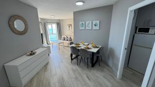 Tu Ventana al Mar Vistas Únicas, Diseño y Relax - Fuengirola - 2