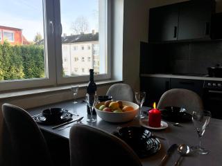 PrimeTime Suite für 4 mit Küche, WIFI und Parkplatz - - 1