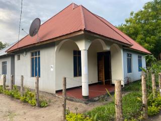 Ushongo Econostay - - 5