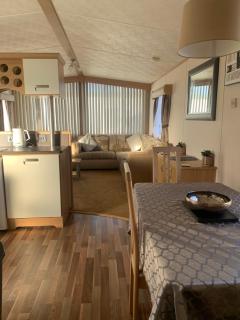 B58 3bed caravan, sleeps up to 8, free Wi-Fi, parking - Conwy - 0