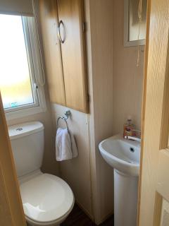 B58 3bed caravan, sleeps up to 8, free Wi-Fi, parking - Conwy - 5