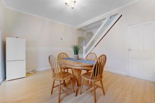 NEW! 2BR in Dundee Street - 5