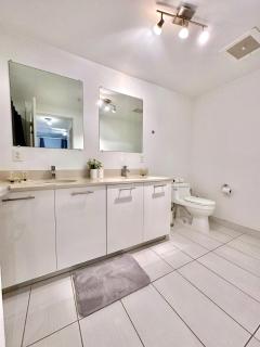 Stylish and Spacious Condo Prefect to Enjoy Miami! - 4