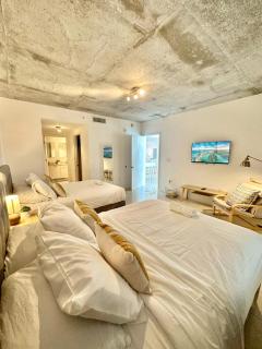 Stylish and Spacious Condo Prefect to Enjoy Miami! - 2