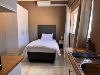 Stern self catering apartments - Windhoek - 4