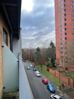 Central Birmingham Location near ICC, with Balcony, WiFi, parking and Smart TV - Birmingham - 7