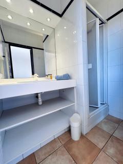 Big fisherman house with WIFI and a mooring close to the beach - Grimaud - 1