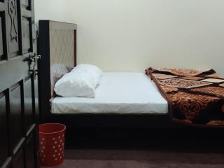 Entire House of 4 Bedrooms in F6 Islamabad - Islamabad - 4