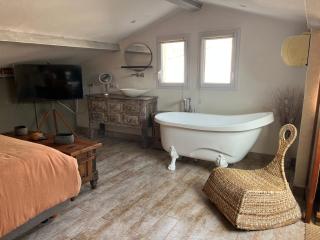 Charmante Maison avec Piscine Commune - Résidence Les Logis du Boucharel, Confort et Détente - Les Issambres - 1
