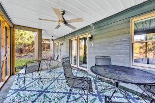 Waterfront Lake House Ideal Dock for Boats, Swimming, Fishing - Moneta - 1
