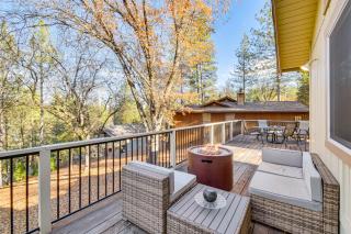 Deck and Fire Pit Pine Mountain Lake Getaway! - Groveland - 9