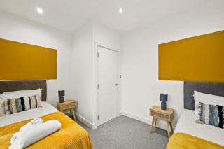 3CB 2 Bedroom Apartment in Swindon, Free Parking, Wifi, Long Stay - 2