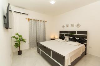 Crown lll- Guest Friendly-Pool -3 Bedrooms close to Everything - - 7