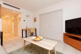 Côté Croisette LUXE - 2BdR 2 bthR 2 toilets -Terrace, AC, parking & lift - 2