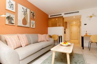 Côté Croisette LUXE - 2BdR 2 bthR 2 toilets -Terrace, AC, parking & lift - 3