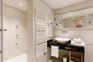 Côté Croisette LUXE - 2BdR 2 bthR 2 toilets -Terrace, AC, parking & lift - 6