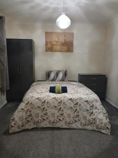 4 Bed room house near NTU Clifton campus - 6