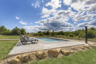 Apartment Mirna with Swimming Pool - Labin - 2