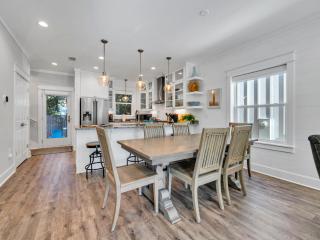 Snapper Paradise - Complimentary Golf Cart & Bikes! - 2