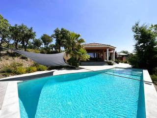 Villa Azur climatisée pour 6 personnes avec piscine et belle vue mer à La Londe les Maures - La Londe-les-Maures - 0
