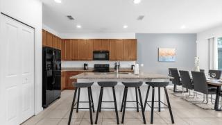 Winter Festivities 8BR Home with Pool - Kissimmee - 2