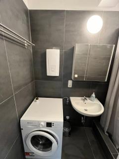 Ruhig gelegene Unterkünfte im Norden - Viel Platz für Gruppen und Monteure - 3