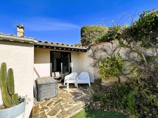 Villa Cosy pour 6 personnes avec piscine privée et vue panoramique sur les îles et les collines à La Londe les Maures - La Londe-les-Maures - 3