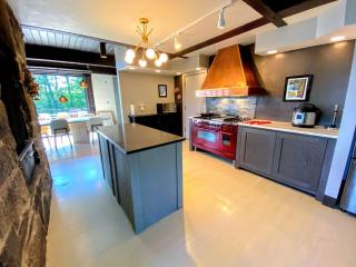 RL Breathtaking views and grand unique style private mountain retreat 4WD recommended - Whitefield - 1
