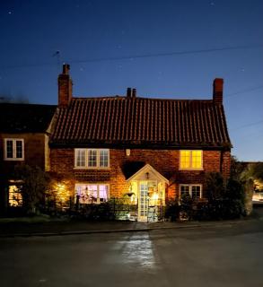 Corner Cottage - Knaresborough - 1