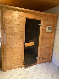 Haus mit Sauna, Garten und Pool - 2