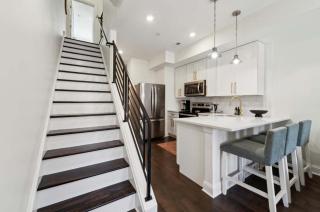 Roof deck w city views - brand new 3bd 3ba - 2