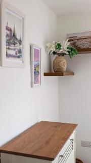 Cotswold Green Sleeps 5 with Free ev Charge - 1