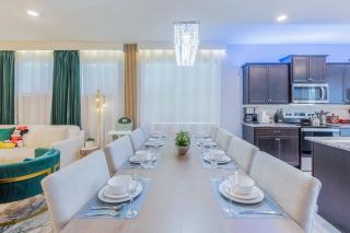 Luxury house with a Private Pool and Game Room - 2