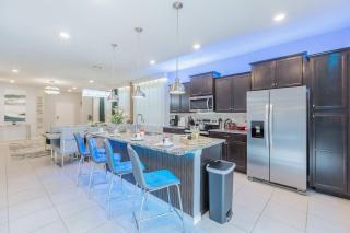 Luxury house with a Private Pool and Game Room - 1