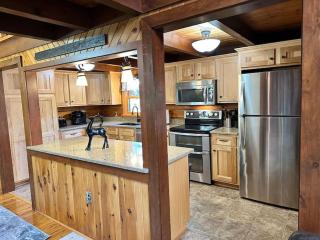 Forest Tree Log Cabin - Middletown - 4