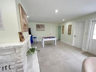 Weeki Wachee Retreat Canal home with hot tub kayaks canoe and boat with trolling motor included - 2