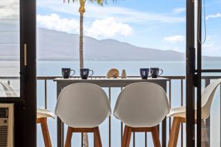 Oceanfront Condo with Heated Pool Hot Tub & Lanai - Wailuku - 0