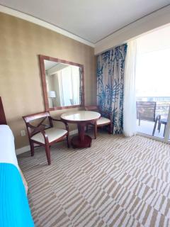 Luxury Suite on the Ocean at Resort in Sunny Isles - 8