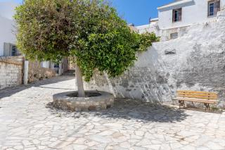 A V G E R I N O S Naxos - Naxos Chora - 8